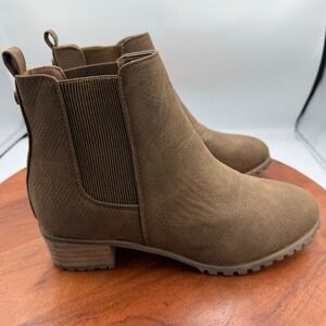 Seven7 Harper Womens Ankle Boots Oak Brown Snake Embossed Faux Leather Size 11